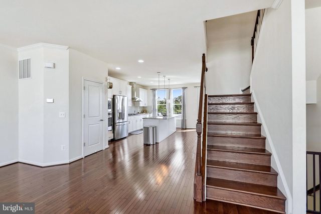 42422 DOGWOOD GLEN SQ, Sterling, VA 20166