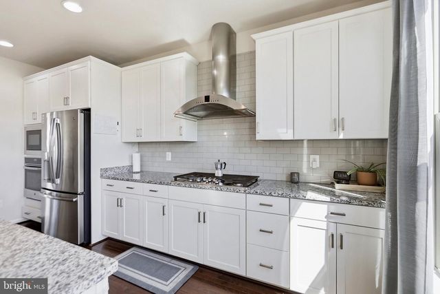 42422 DOGWOOD GLEN SQ, Sterling, VA 20166