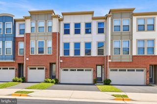 42422 DOGWOOD GLEN SQ, Sterling, VA 20166
