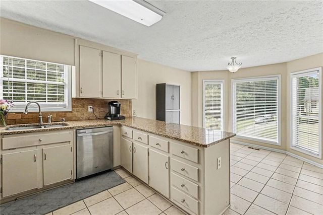 829 Dunes Way, Austell, GA 30106