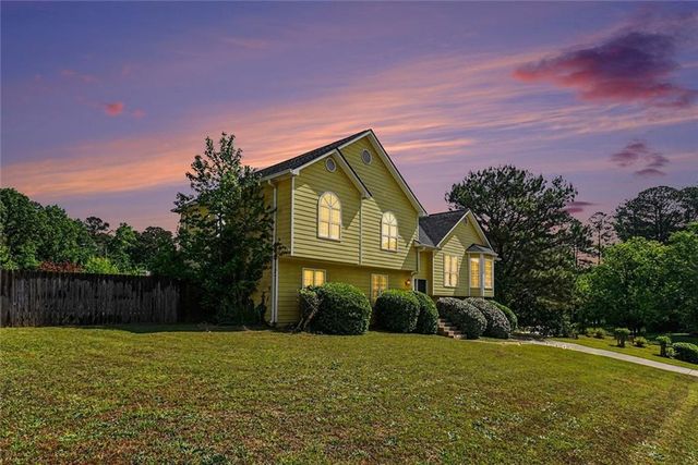 829 Dunes Way, Austell, GA 30106