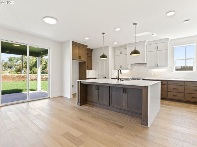 1208 N 44TH Pl, Ridgefield, WA 98642