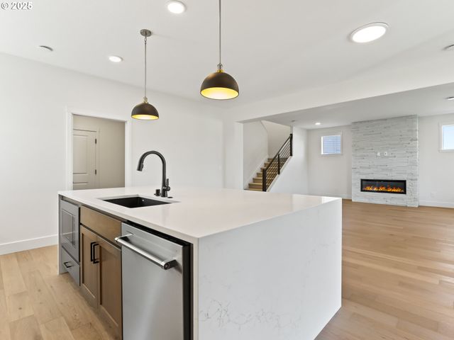 1208 N 44TH Pl, Ridgefield, WA 98642