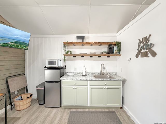 1660 AND 1648 Westview Court Drive, Canyon Lake, TX 78133