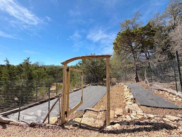 1660 AND 1648 Westview Court Drive, Canyon Lake, TX 78133