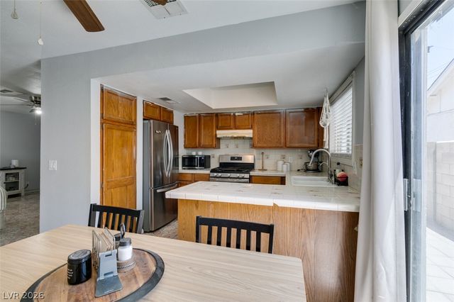 418 Linn Lane, Las Vegas, NV 89110