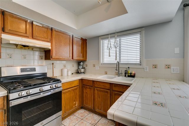 418 Linn Lane, Las Vegas, NV 89110