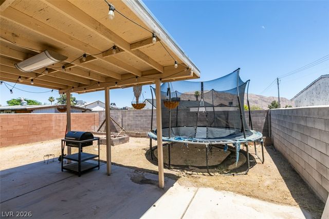 418 Linn Lane, Las Vegas, NV 89110