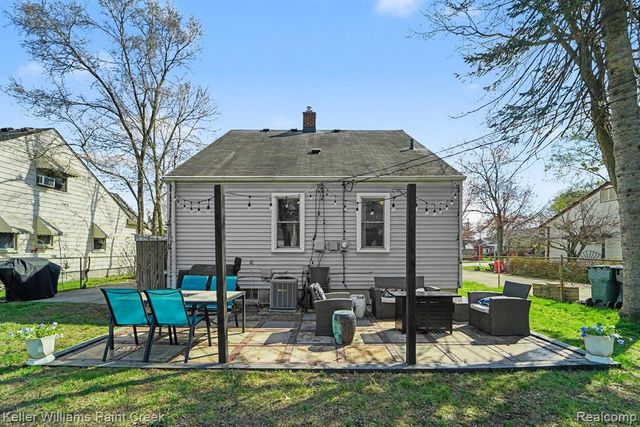 1404 11 Mile Road, Berkley, MI 48072