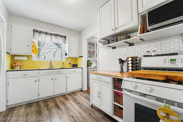 1404 11 Mile Road, Berkley, MI 48072