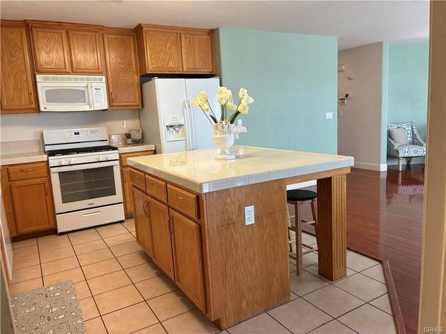 4208 Berryesa Ave, Merced, CA 95348