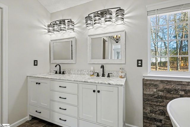 10 Palisaides Way, Greenville, SC 29617