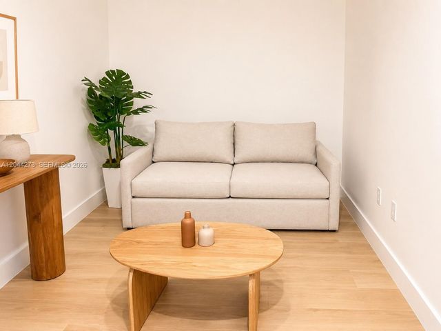 90 NE 32nd St 205, Miami, FL 33137