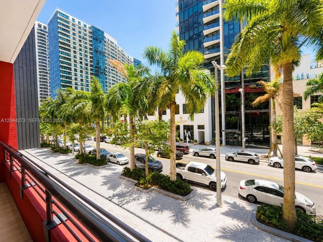 90 NE 32nd St 205, Miami, FL 33137