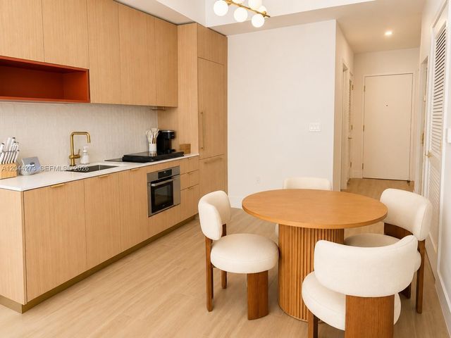 90 NE 32nd St 205, Miami, FL 33137
