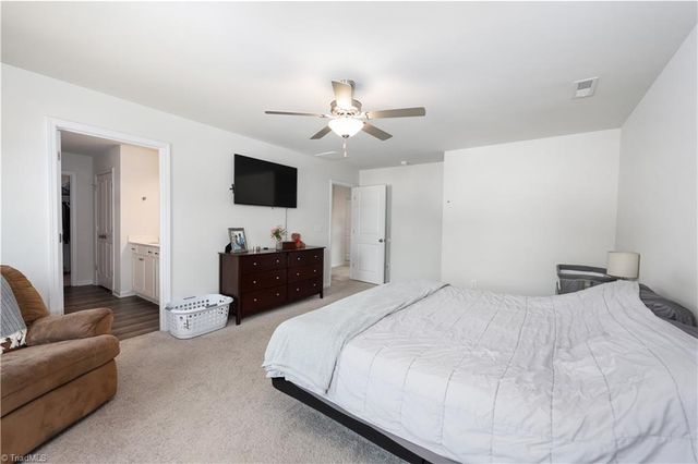 3721 Streamside Drive, Thomasville, NC 27360