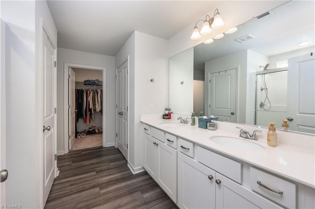 3721 Streamside Drive, Thomasville, NC 27360