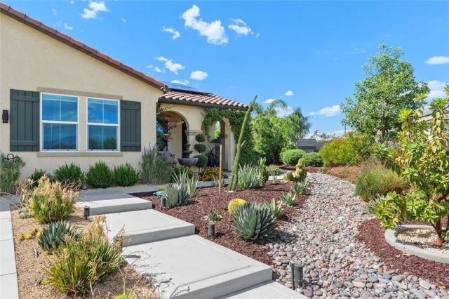 27908 Via Cholula, Menifee, CA 92585