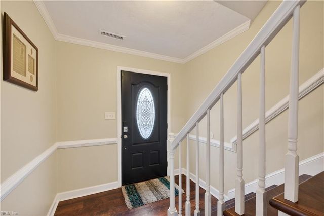 262 Windbrooke LN, Virginia Beach, VA 23462