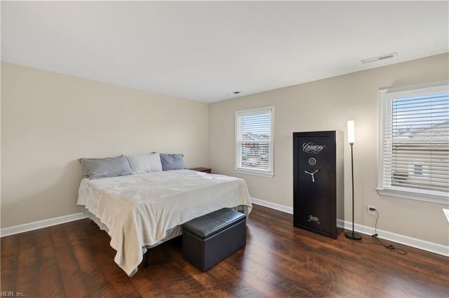 262 Windbrooke LN, Virginia Beach, VA 23462