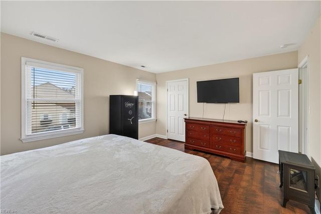 262 Windbrooke LN, Virginia Beach, VA 23462