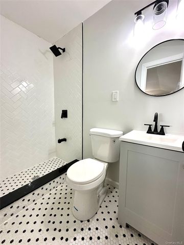 25416 Craft Avenue 2, Rosedale, NY 11422