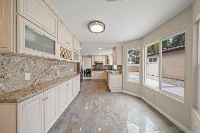 971-969-973 E J St, Chula Vista, CA 91910