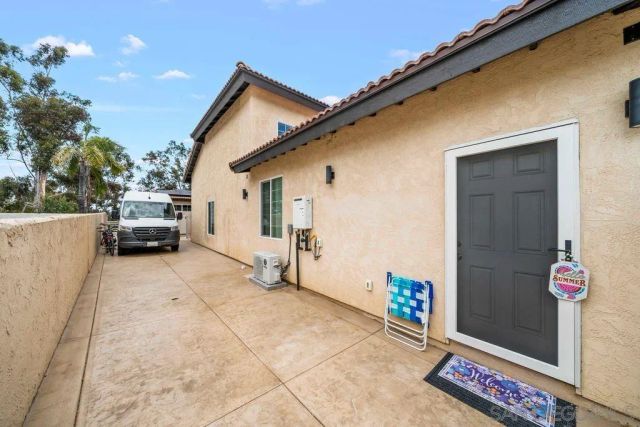 971-969-973 E J St, Chula Vista, CA 91910