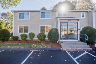 40 Saint Kolbe Dr A, Holyoke, MA 01040