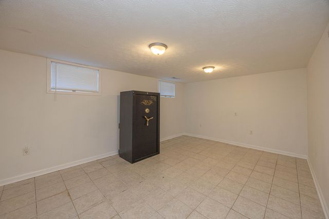 1925 Brent Street, Paris, KY 40361