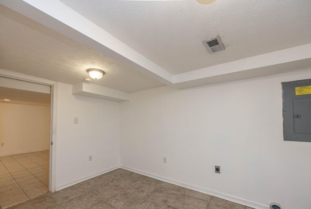 1925 Brent Street, Paris, KY 40361