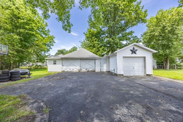 1925 Brent Street, Paris, KY 40361