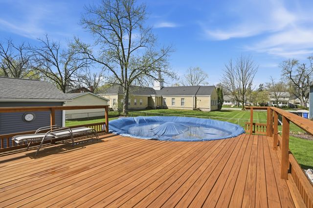 421 S East Street, Crown Point, IN 46307