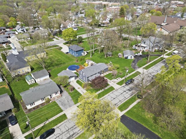 421 S East Street, Crown Point, IN 46307