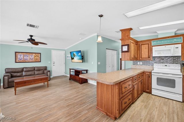 5720 Maplewood CT, Fort Myers, FL 33905