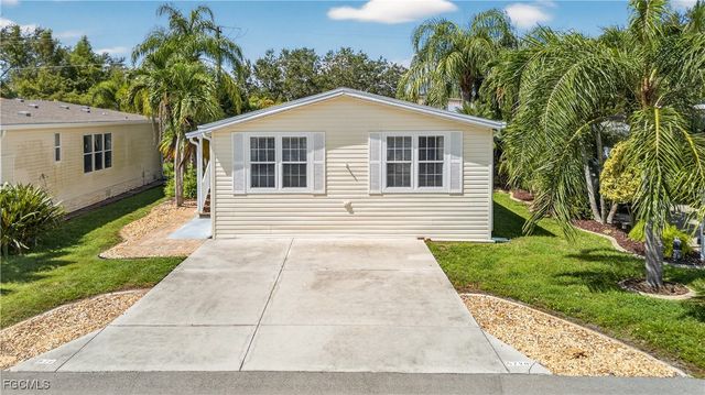 5720 Maplewood CT, Fort Myers, FL 33905