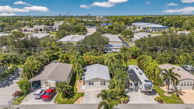 5720 Maplewood CT, Fort Myers, FL 33905