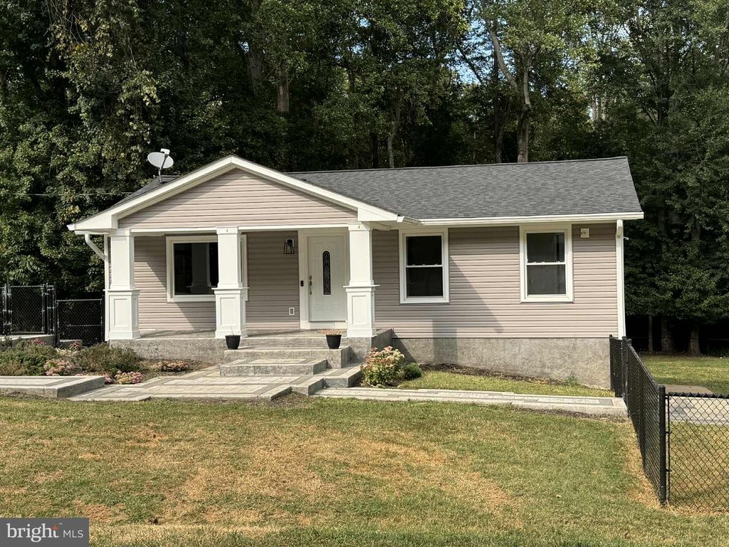 25 TURNER DR, Stafford, VA 22556