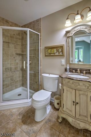 77 Riverside Dr, Bernards Twp., NJ 07920