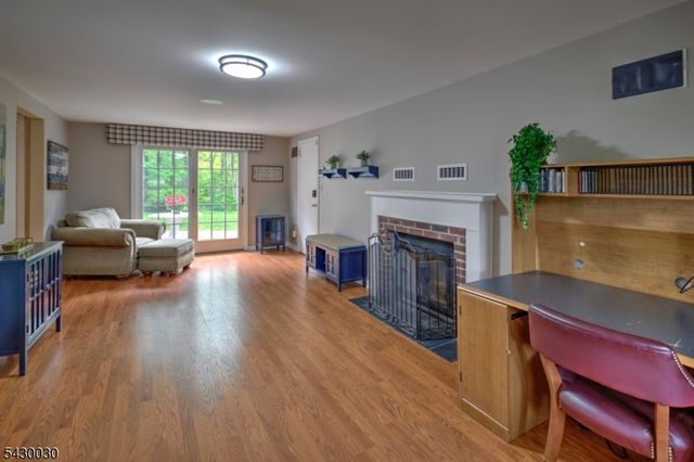 77 Riverside Dr, Bernards Twp., NJ 07920