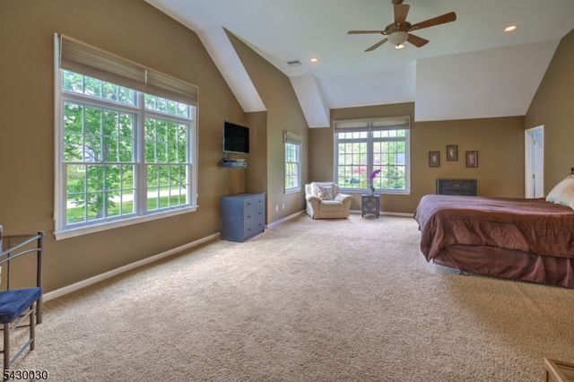77 Riverside Dr, Bernards Twp., NJ 07920