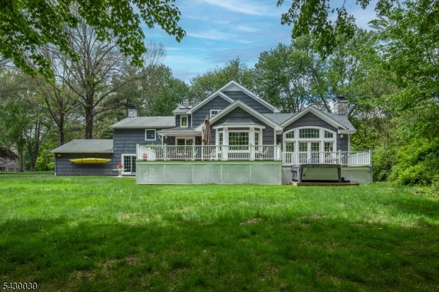 77 Riverside Dr, Bernards Twp., NJ 07920