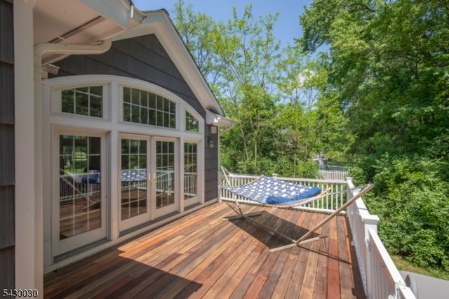 77 Riverside Dr, Bernards Twp., NJ 07920