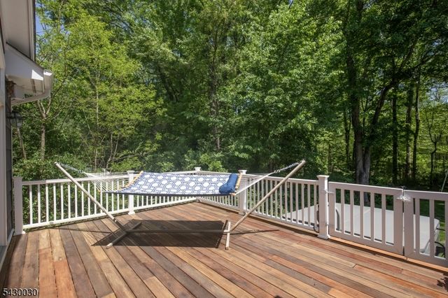 77 Riverside Dr, Bernards Twp., NJ 07920
