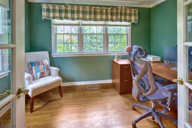 77 Riverside Dr, Bernards Twp., NJ 07920