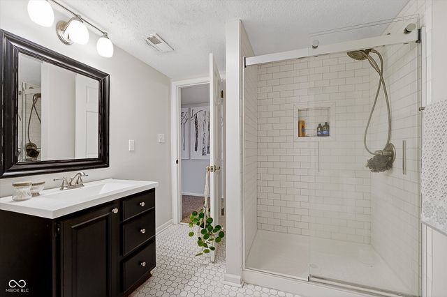 208 Surrey Hill, Noblesville, IN 46062