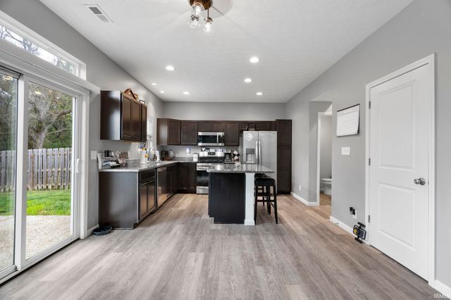 160 Wadsworth Court, Lafayette, IN 47905