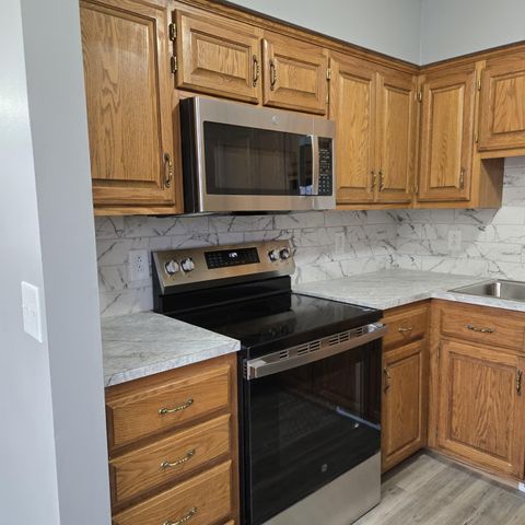 602 S 34TH Street, Council Bluffs, IA 51501