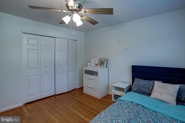 174 SCHOOLHOUSE LN, Mount Laurel, NJ 08054