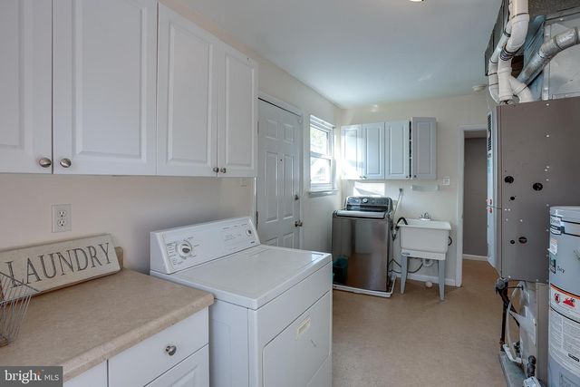174 SCHOOLHOUSE LN, Mount Laurel, NJ 08054